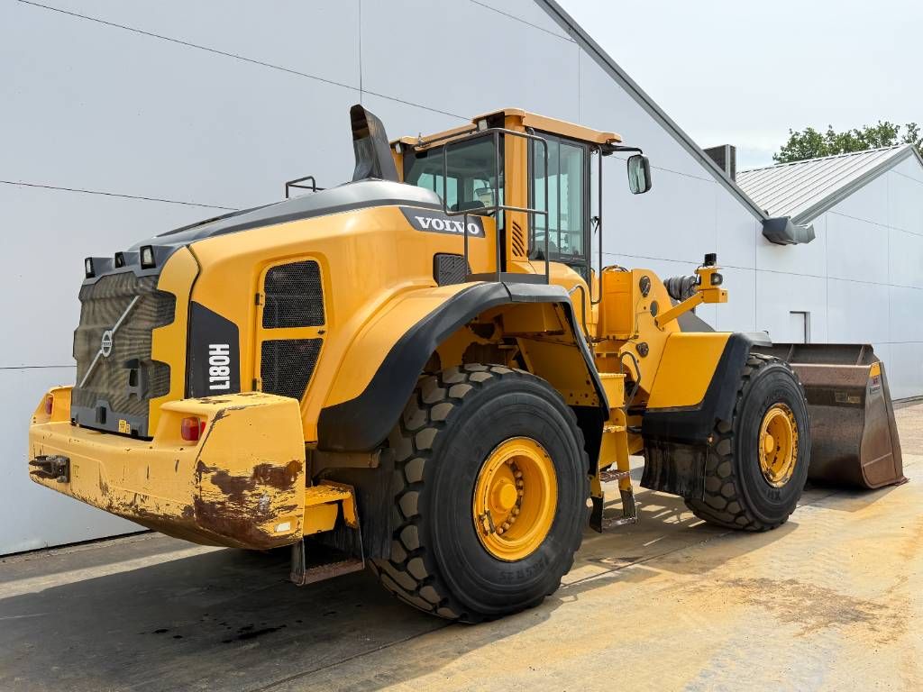 Volvo L180H - Automatic Greasing / Camera