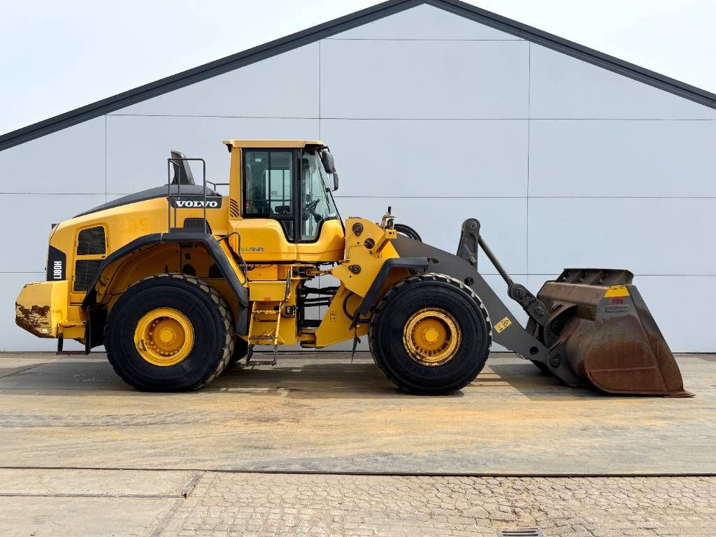 Volvo L180H - Automatic Greasing / Camera