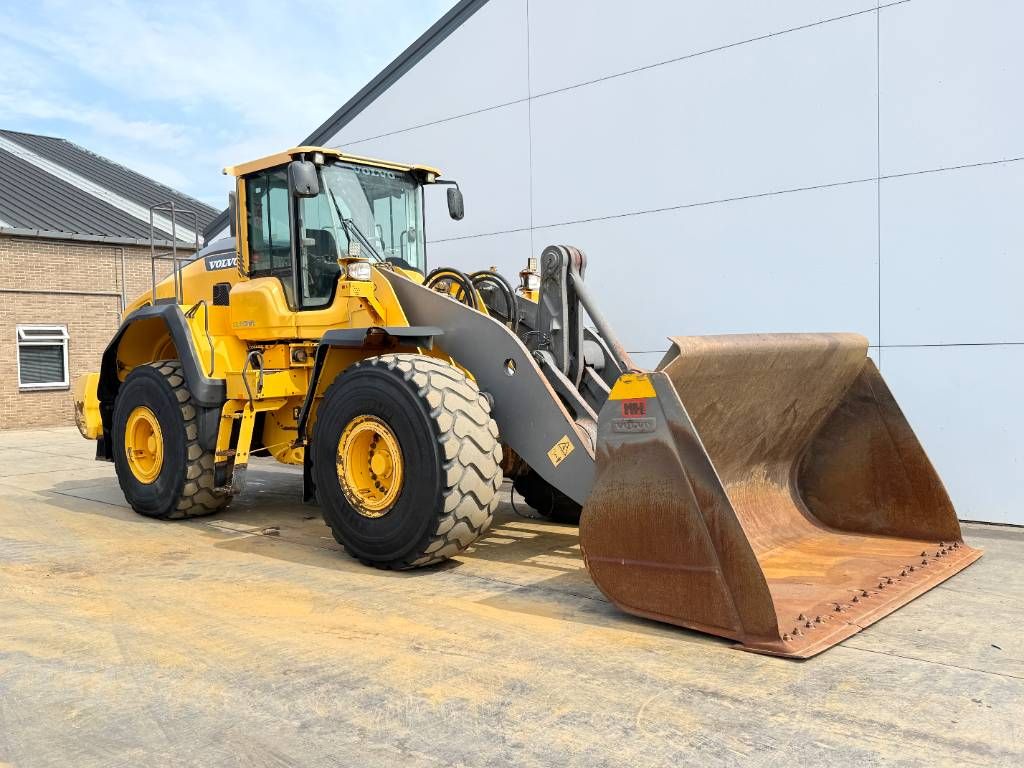 Volvo L180H - Automatic Greasing / Camera