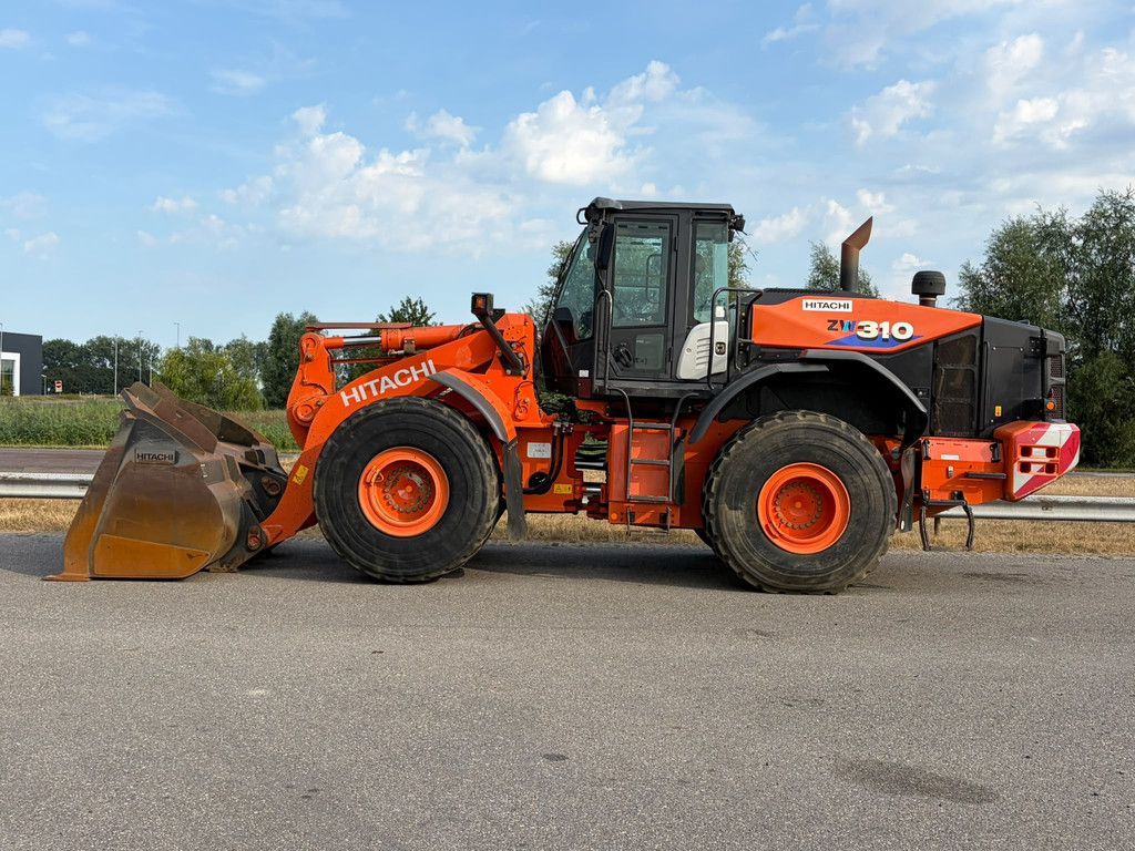 Hitachi ZW310-6