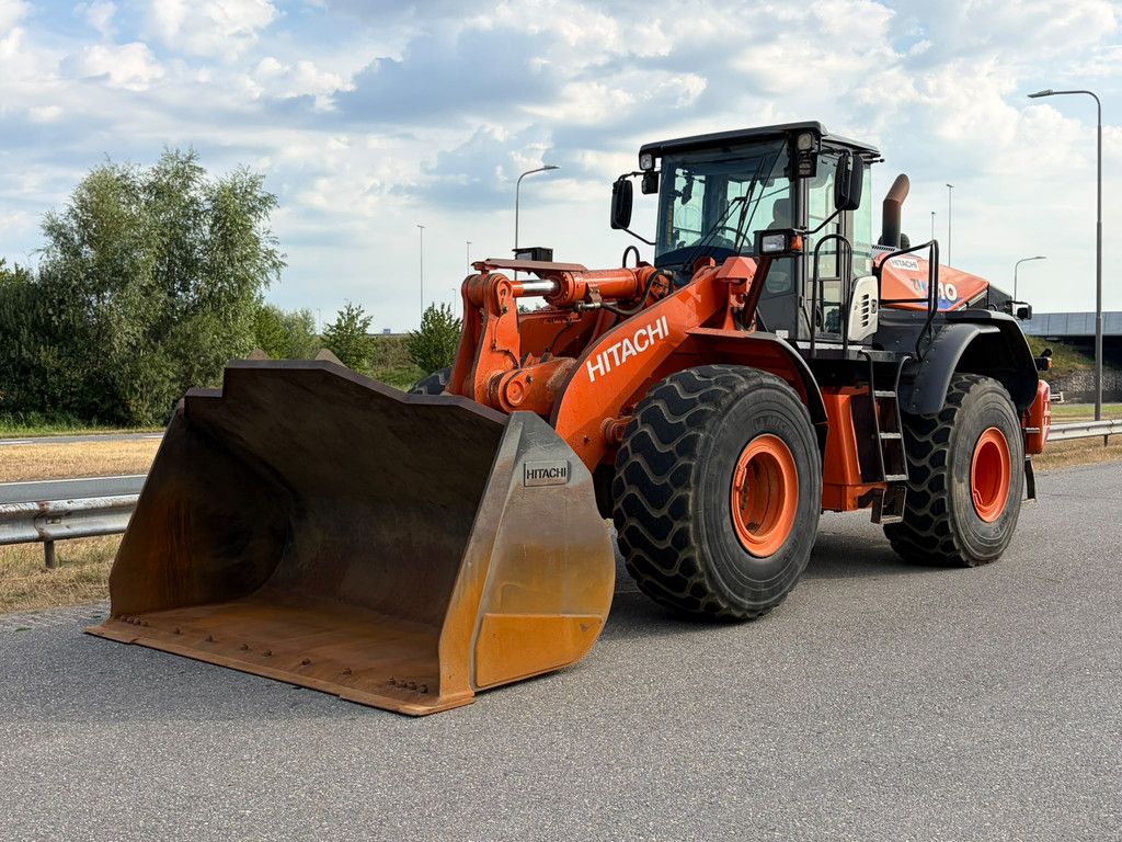 Hitachi ZW310-6