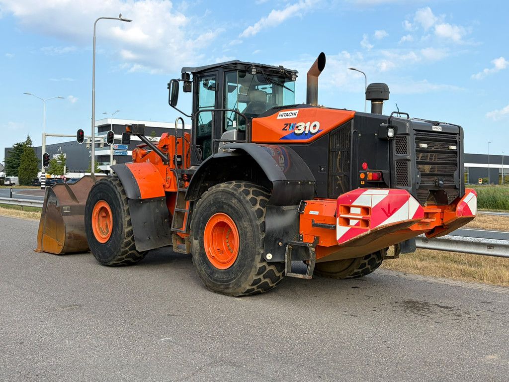 Hitachi ZW310-6