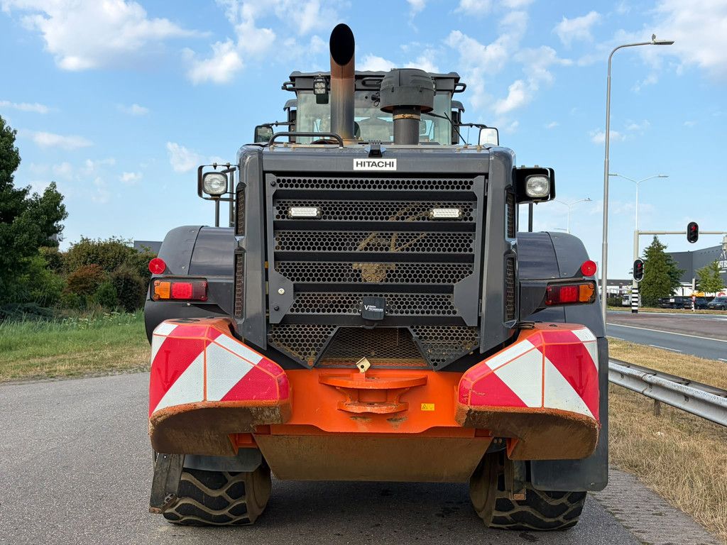 Hitachi ZW310-6