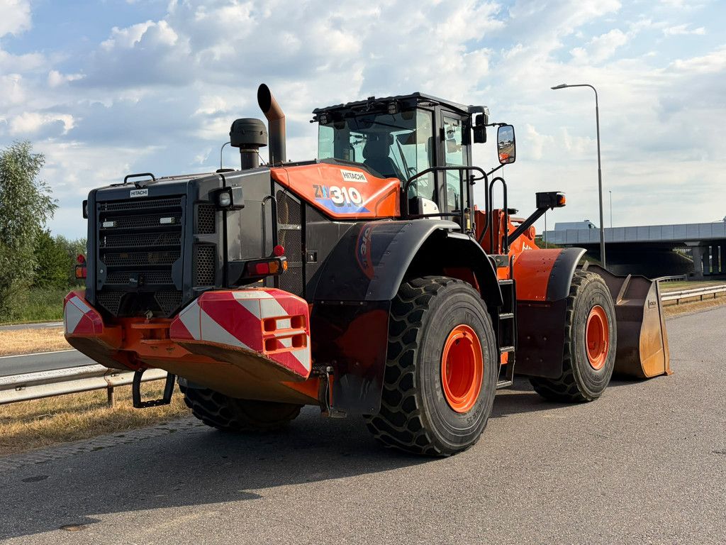 Hitachi ZW310-6