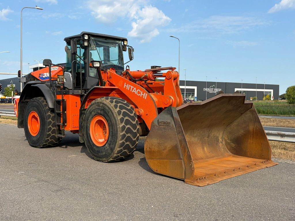 Hitachi ZW310-6