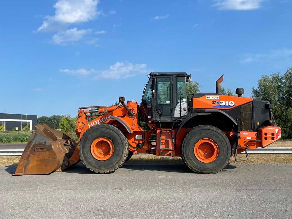 Hitachi ZW310-6