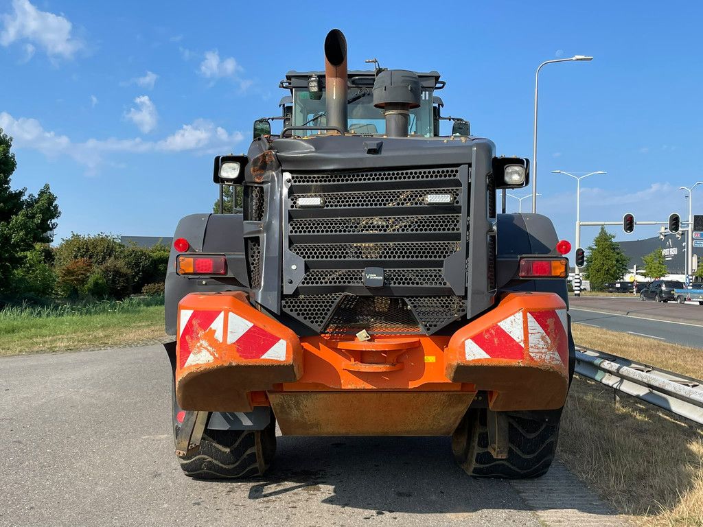 Hitachi ZW310-6