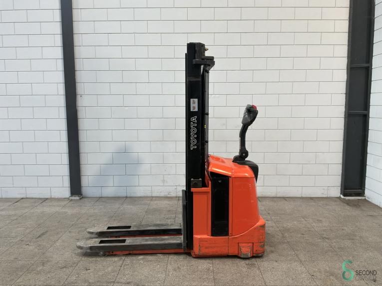 Stapler Elektrisch BT 7SLL16 2005