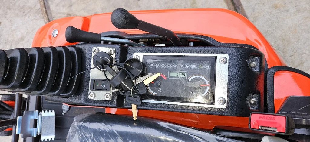 Rhinoceros Kubota XN18