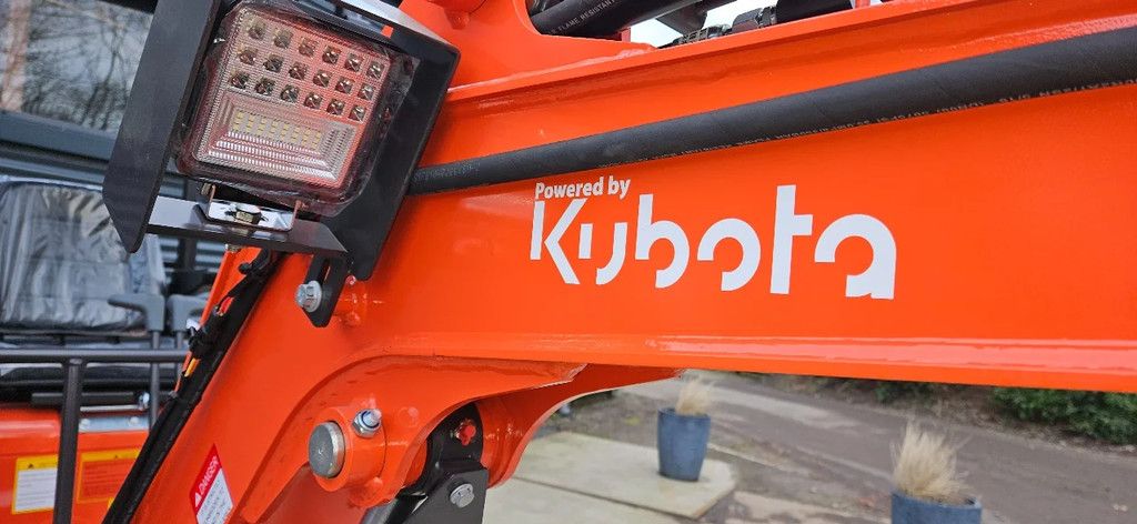 Rhinoceros Kubota XN18