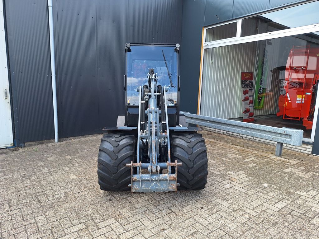 Giant V452T HD