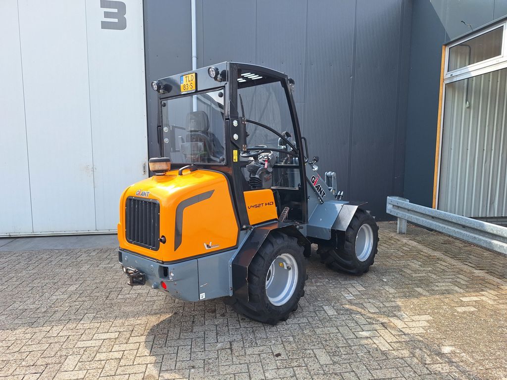 Giant V452T HD
