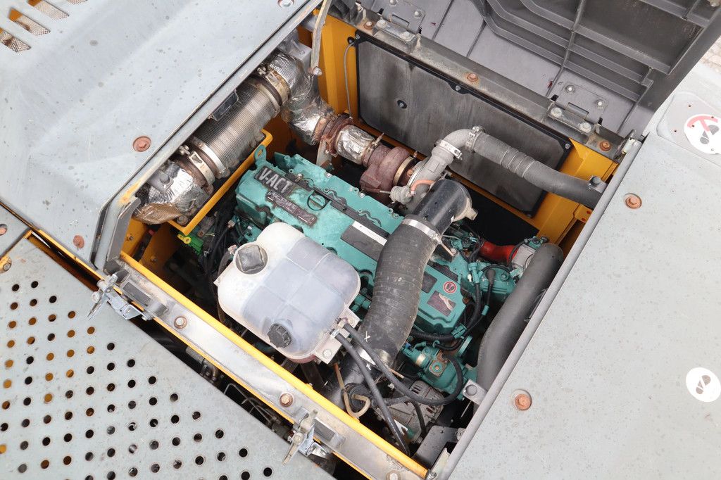 Volvo EC250E NL | QUICK COUPLER | BUCKET