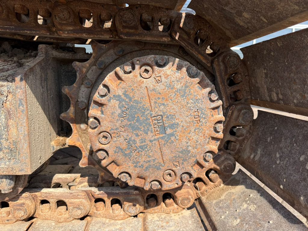 Komatsu PC210LC-8
