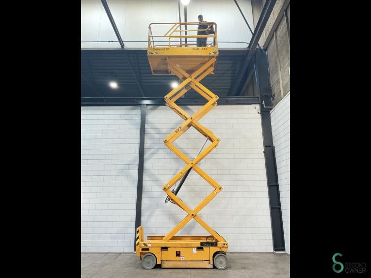 Scissor lift Haulotte Compact 10 2007