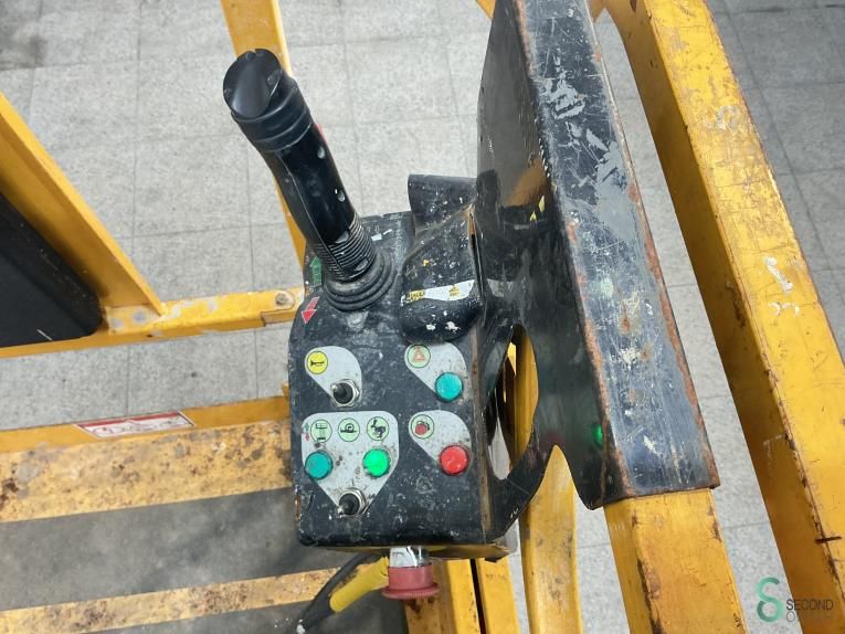Scissor lift Haulotte Compact 10 2007