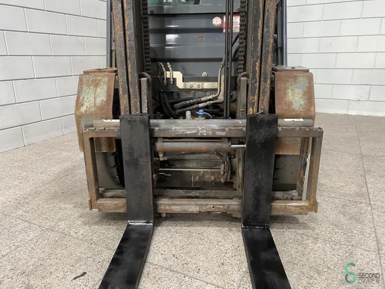 Heftrucks LPG Toyota 02-8 FGF 25 2008 Side-shift