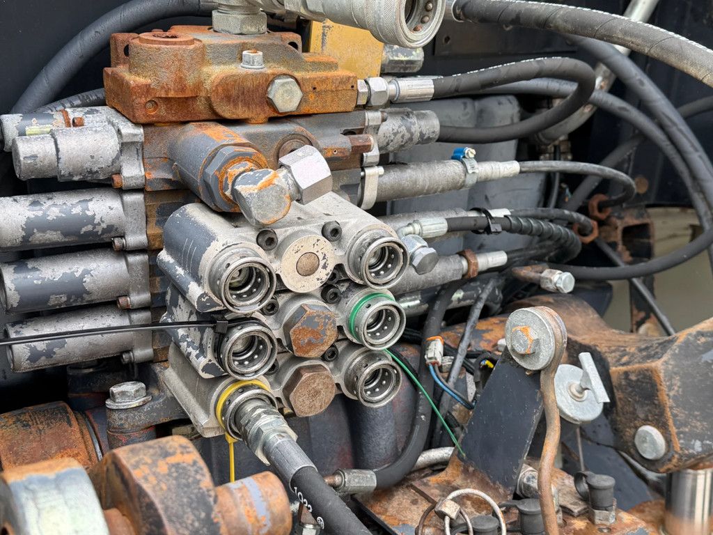 Ford 8770