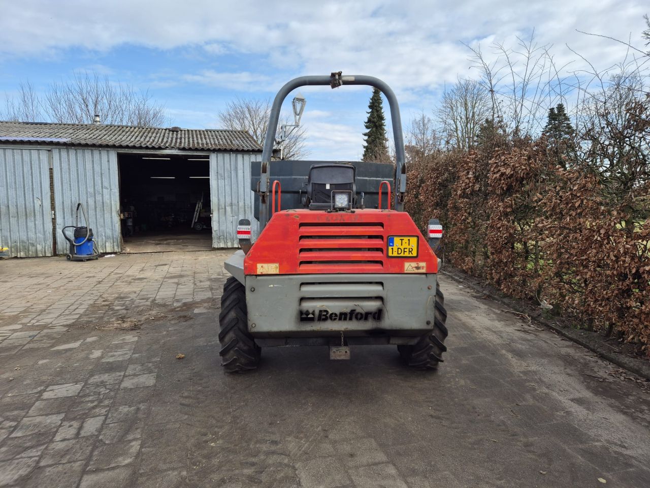 Benford 5004 z 4395