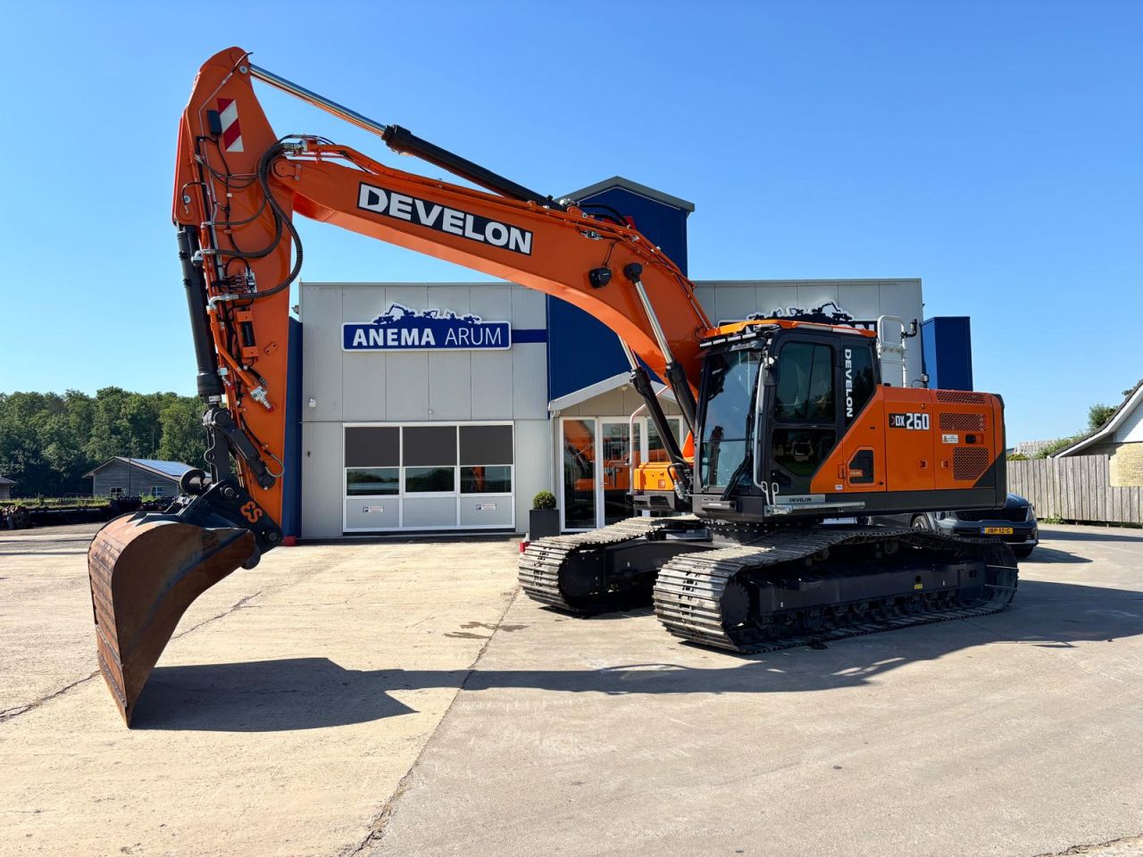 Develon DX260LC-9
