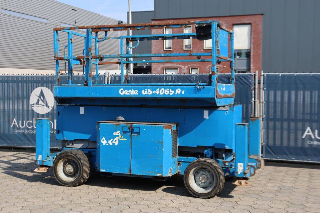 Scherenbühne Genie GS-4069 RT 363 kg 14 m 2012