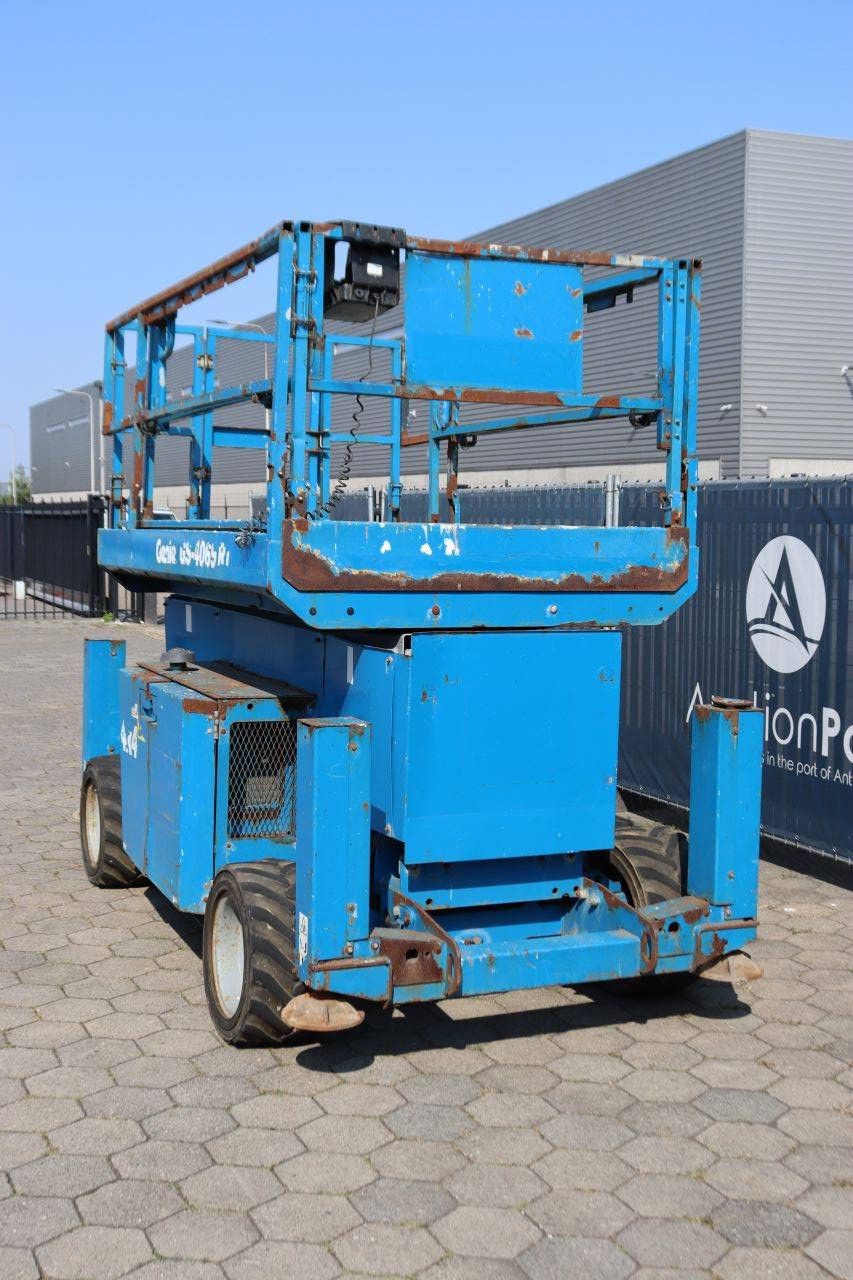 Scherenbühne Genie GS-4069 RT 363 kg 14 m 2012