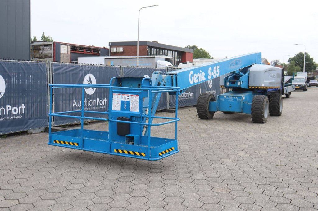 Genie S-85 Diesel 28m 2013 Telescopic boom lift
