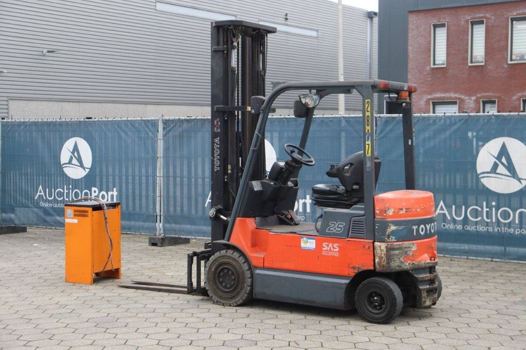 Toyota 7FBMF25 Electric Forklift 2500kg 6.5m 2005