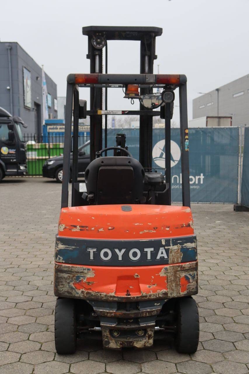 Toyota 7FBMF25 Electric Forklift 2500kg 6.5m 2005