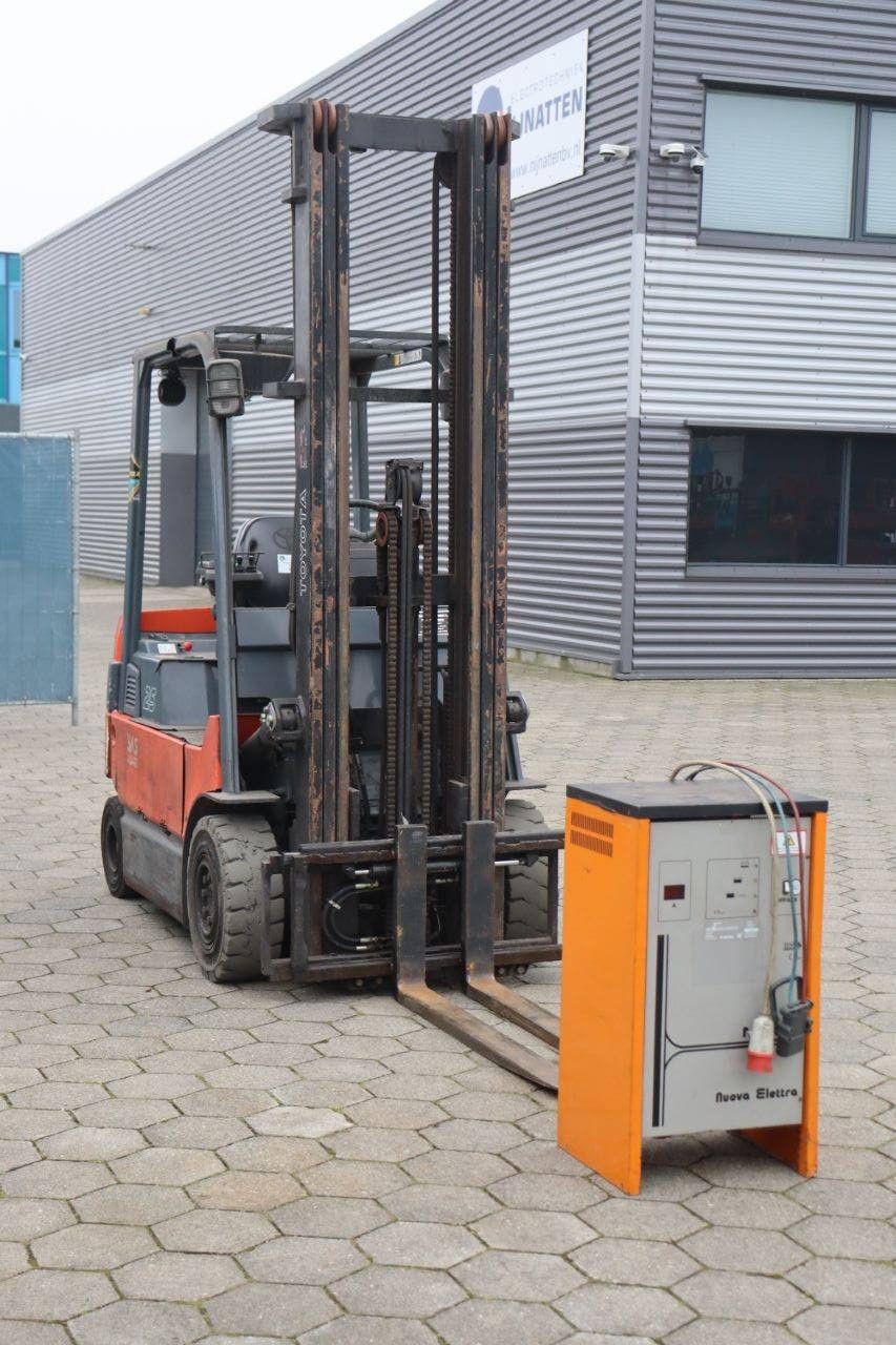 Toyota 7FBMF25 Electric Forklift 2500kg 6.5m 2005