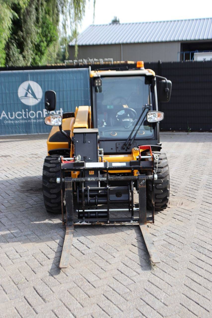 Verreiker JCB 514-40 CON Diesel 1400kg 4m 2023