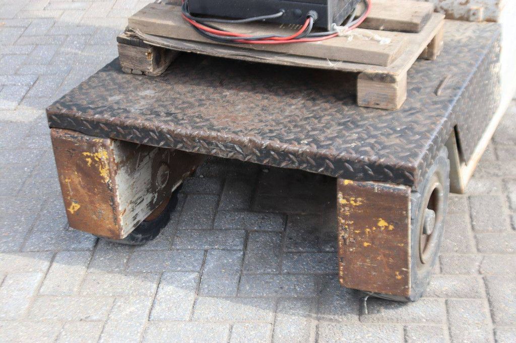 Valla 20 E Electric Crane 2000kg 2006