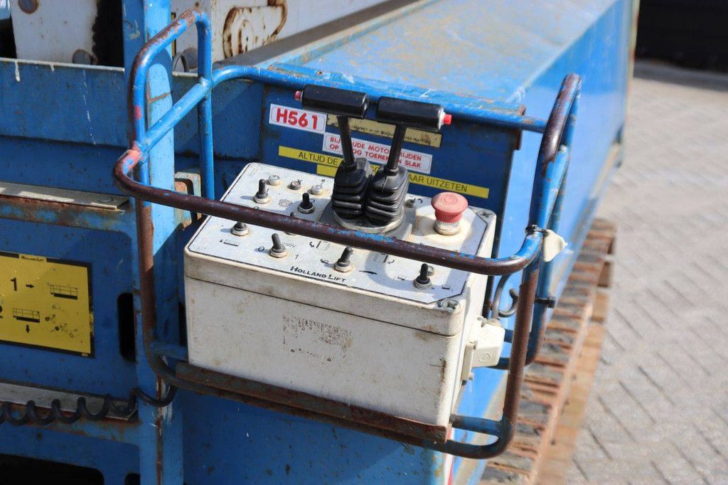 Scherenarbeitsbühne Holland Lift Monostar Y-70DL12-TR Diesel 9,8 m 2007