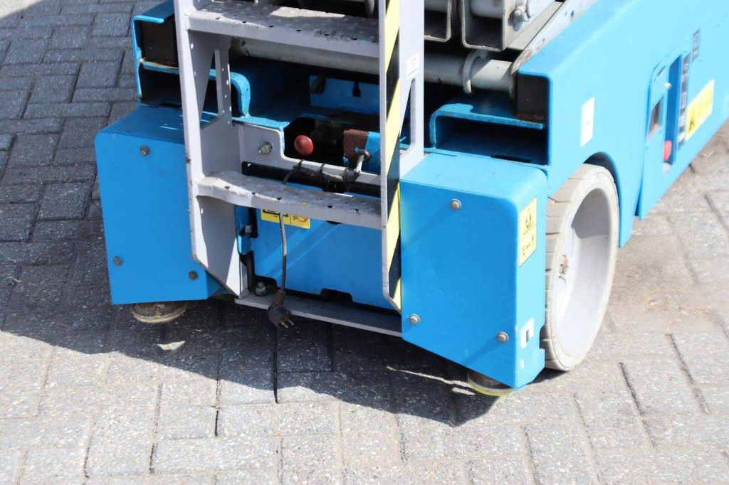 Scherenbühne Genie GS-3232 Elektrisch 11,6 m 2011