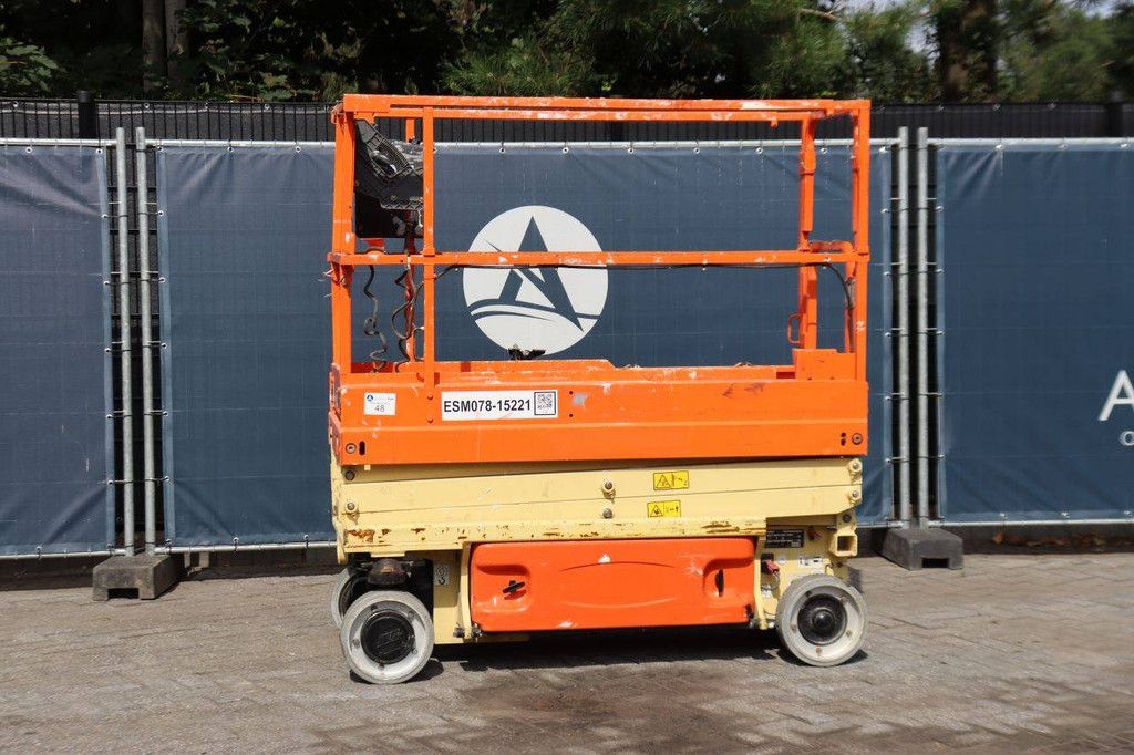 Scissor lift JLG 1930-ES Electric 7.72m 2015