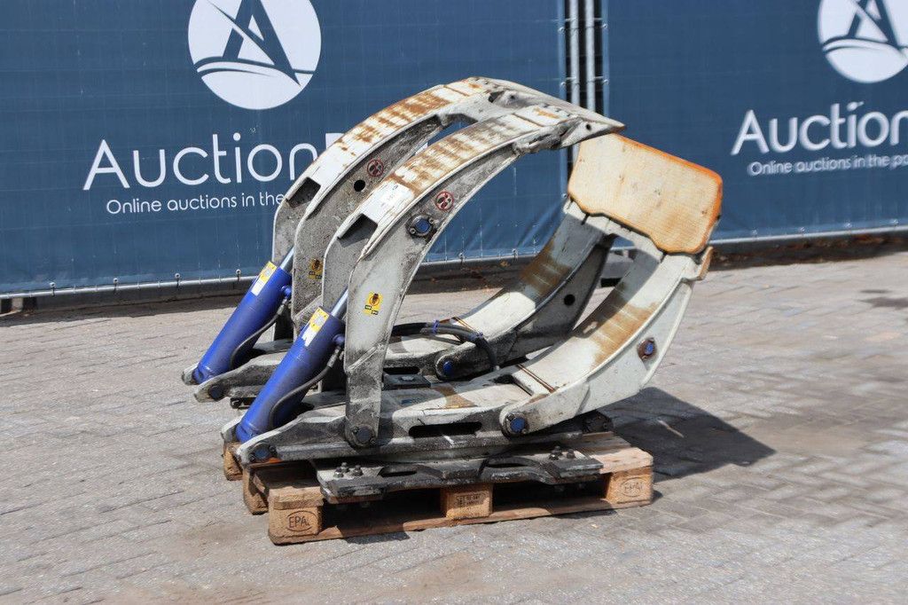 Bale clamp Cascade 38H-RCF-4A-0130 R1 2021