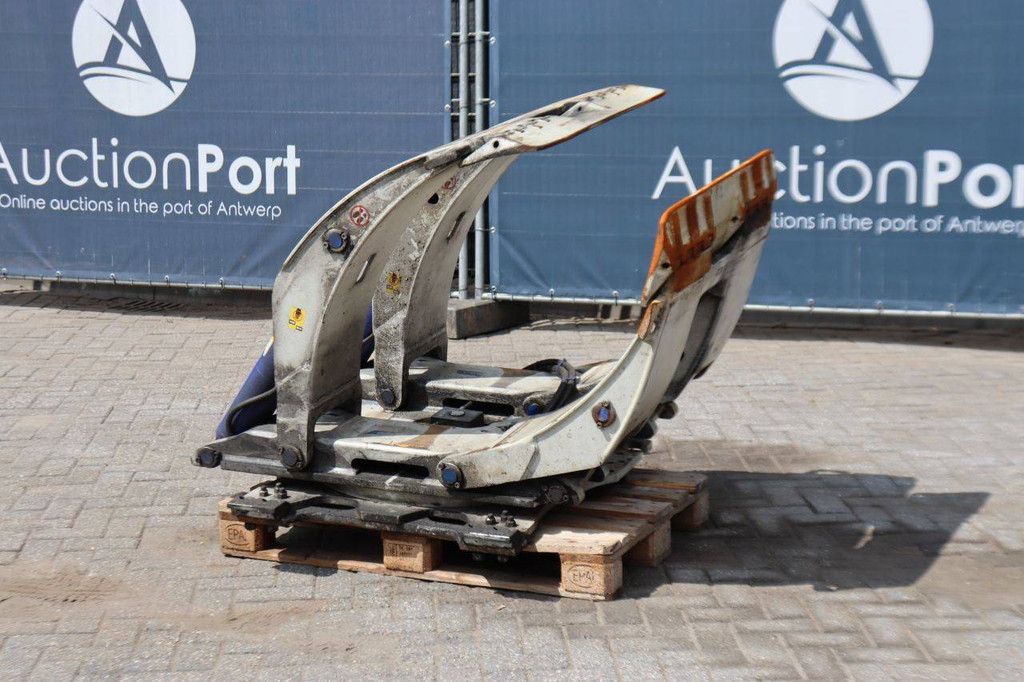 Bale clamp Cascade 38H-RCF-4A-0130 R1 2021