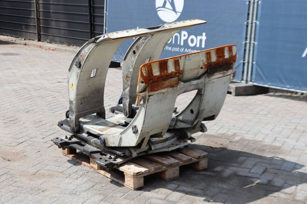 Bale clamp Cascade 38H-RCF-4A-0130 R1 2021