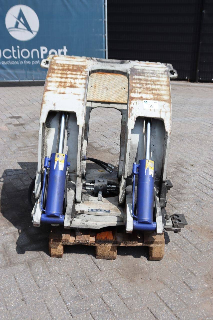 Bale clamp Cascade 38H-RCF-4A-0130 R1 2021