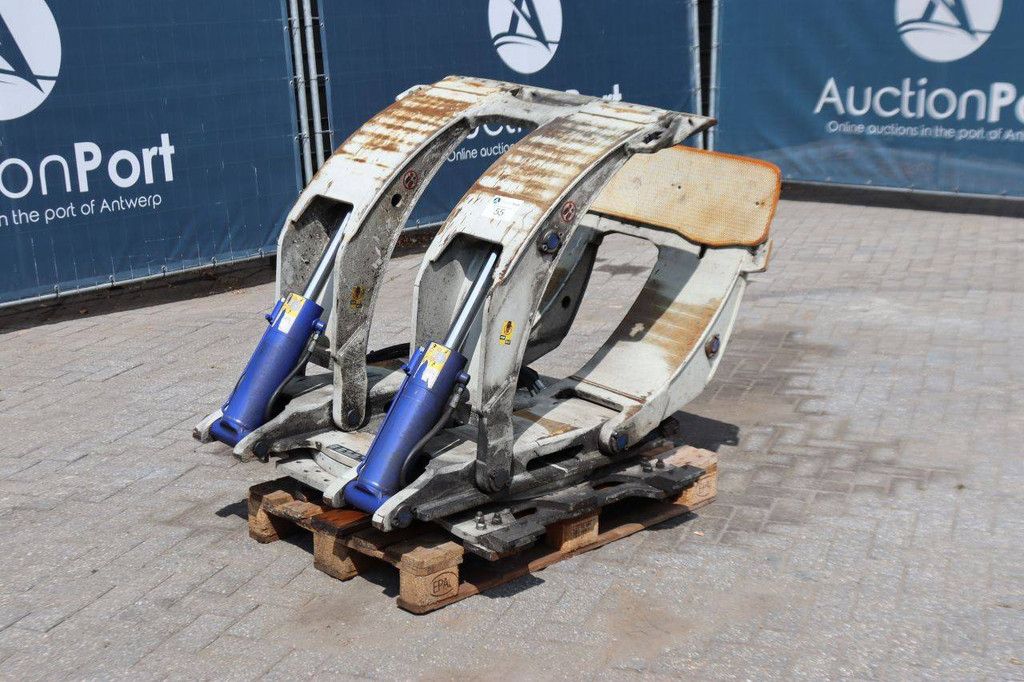 Bale clamp Cascade 38H-RCF-4A-0130 R1 2021