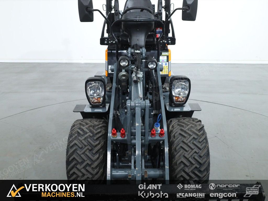 2021 Giant G1500 X-tra VK10969