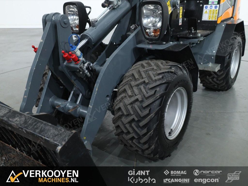 2021 Giant G1500 X-tra VK10969