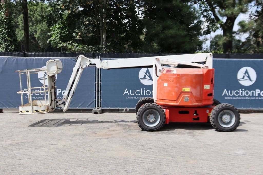 Articulating boom lift Genie Z-34/22 Diesel 12.5m 2015