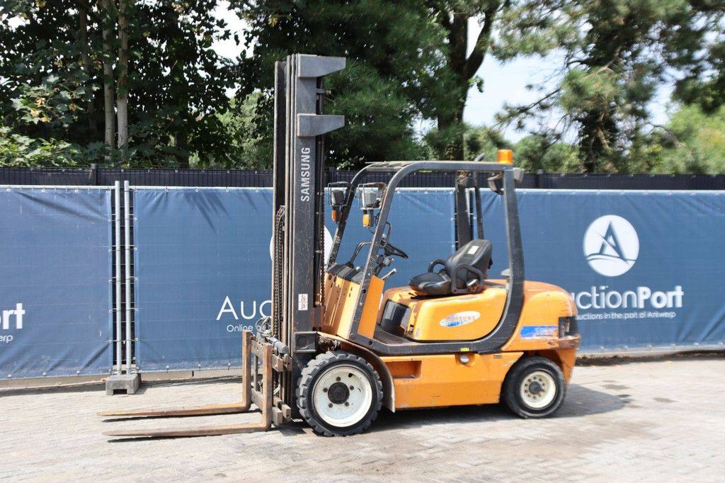 Forklift Samsung SF30D Diesel 3000kg 6.5m