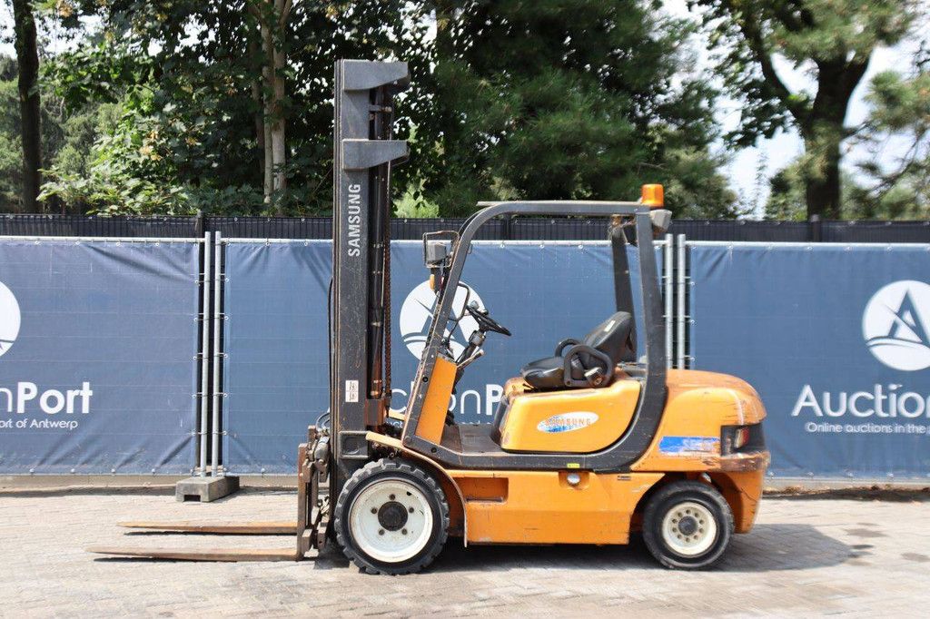 Forklift Samsung SF30D Diesel 3000kg 6.5m