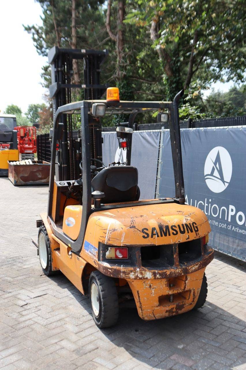 Forklift Samsung SF30D Diesel 3000kg 6.5m