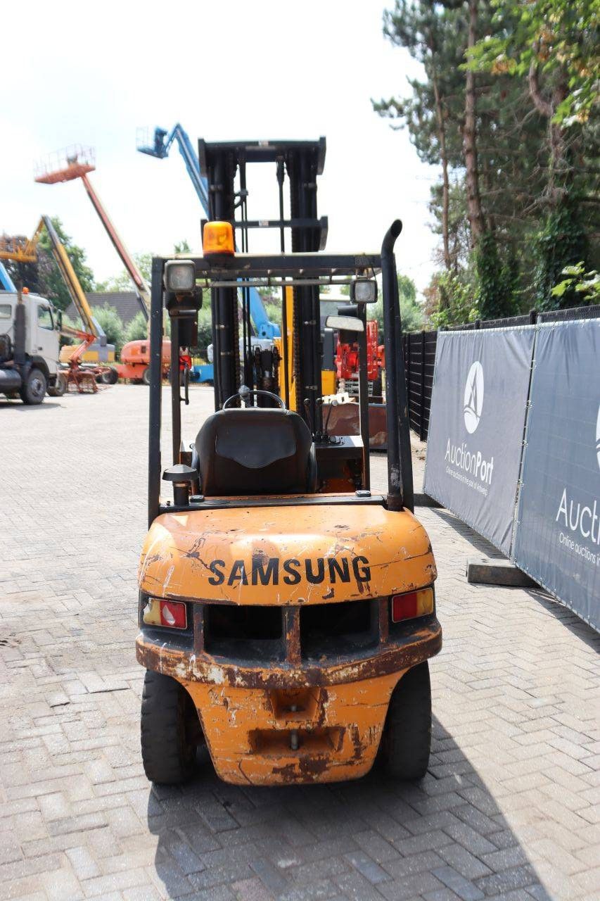 Forklift Samsung SF30D Diesel 3000kg 6.5m