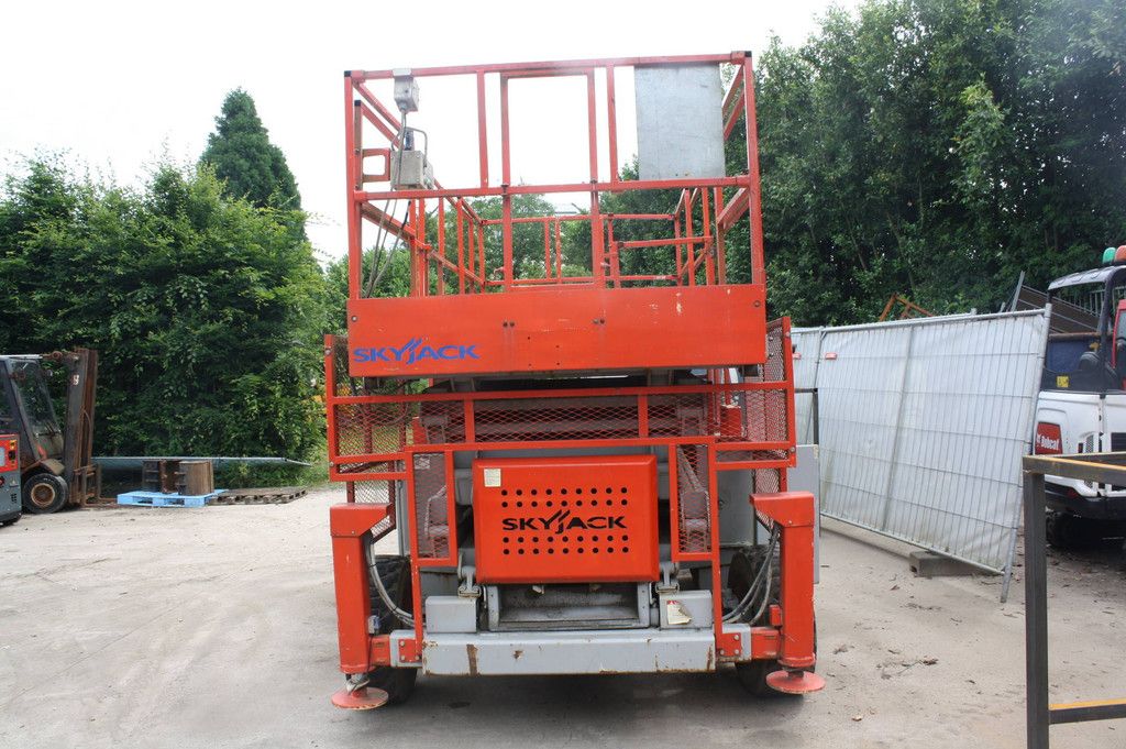 Skyjack SJ8841 Diesel Scissor Lift 681kg 14.5m