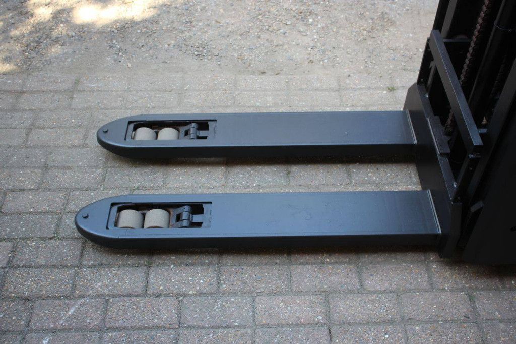 Toyota SWE200D Elektrostapler 1000 kg 2,1 m 2022