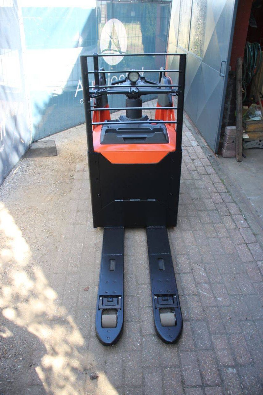 Toyota LPE220 Electric Pallet Truck 2200kg 2021